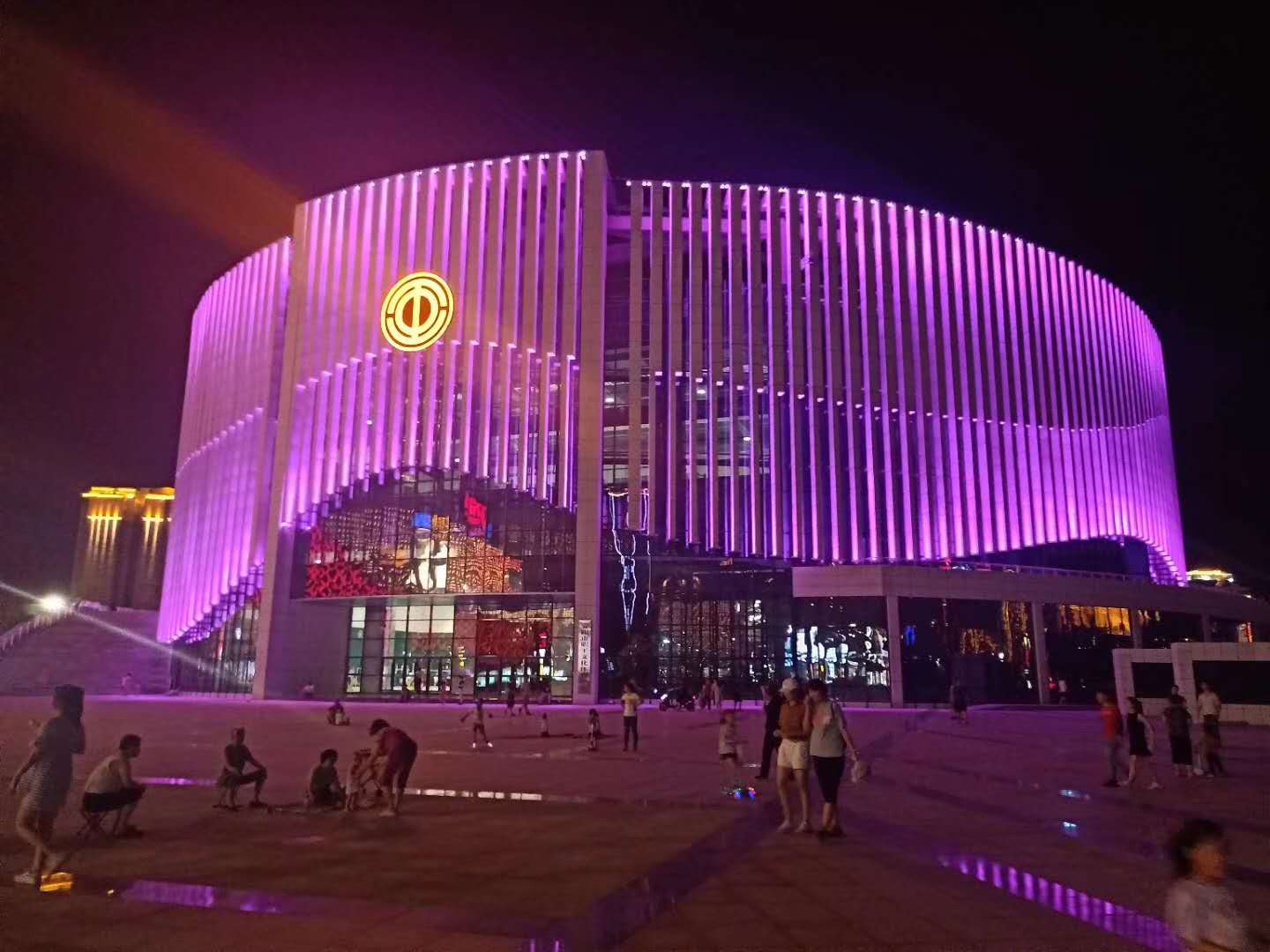 踐行(xing)工(gong)匠精(jing)神(shen)，我(wo)們(men)繼續(xu)砥(di)礪(li)前(qian)行(xing)